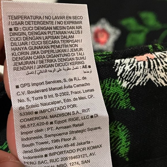 Old Navy pants - Picture 6 of 9